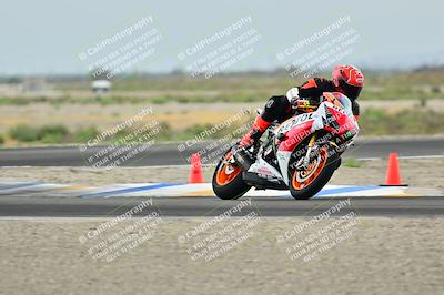 media/Apr-18-2025-TrackDaz (Fri) [[45f5874c44]]/C Group/Session 1 (Turn 7)/